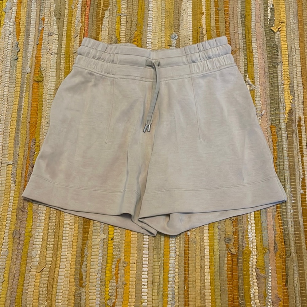 Lululemon Softstreme High Rise Short 4”